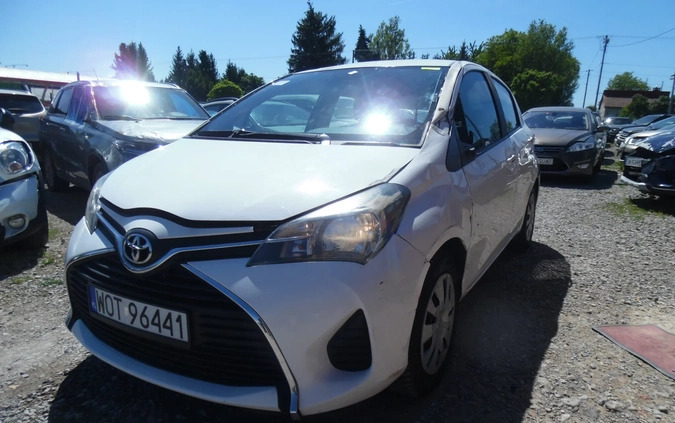 Toyota Yaris cena 11900 przebieg: 152500, rok produkcji 2015 z Lubsko małe 277